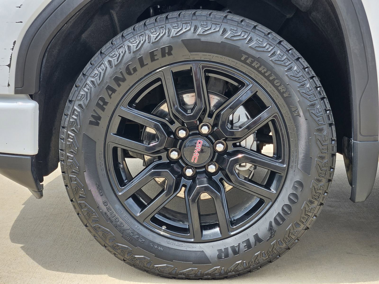 Certified 2023 GMC Sierra 1500 Elevation w/ LPO, Elevation Black Package image 14