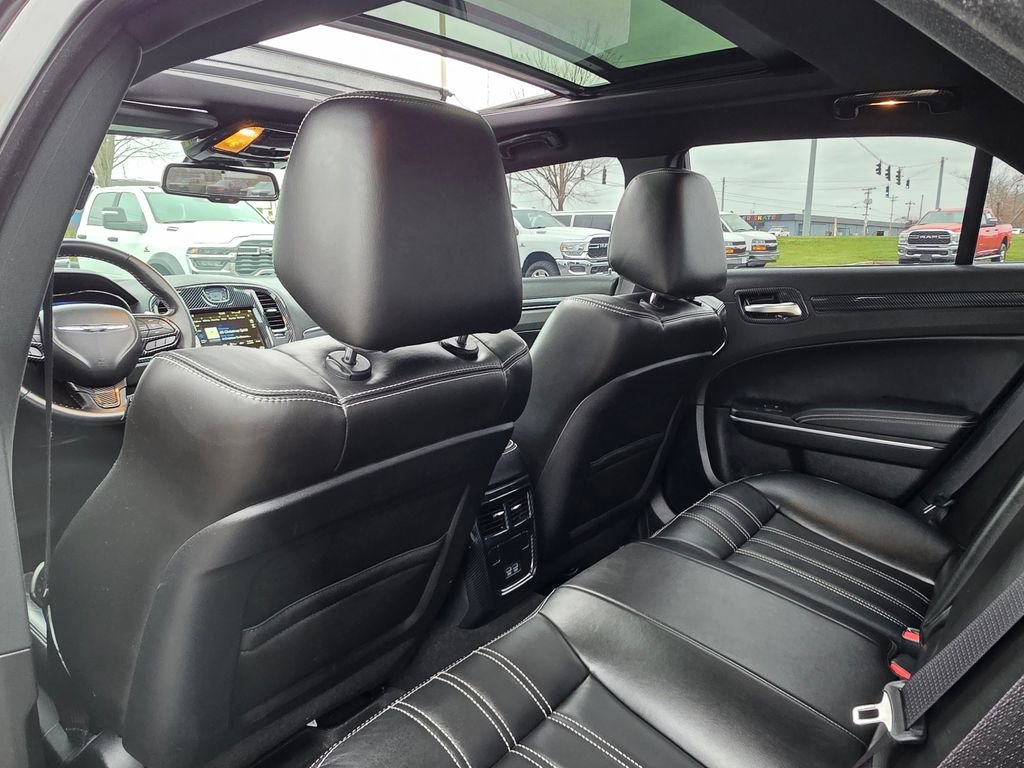 Used 2022 Chrysler 300 S image 30