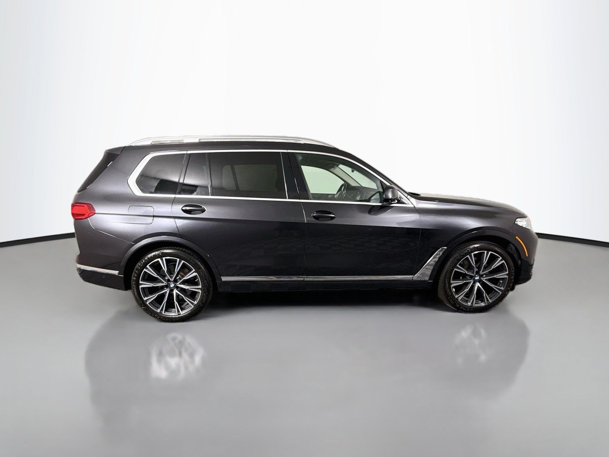Used 2022 BMW X7 xDrive40i w/ Executive Package AWD/4WD image 11