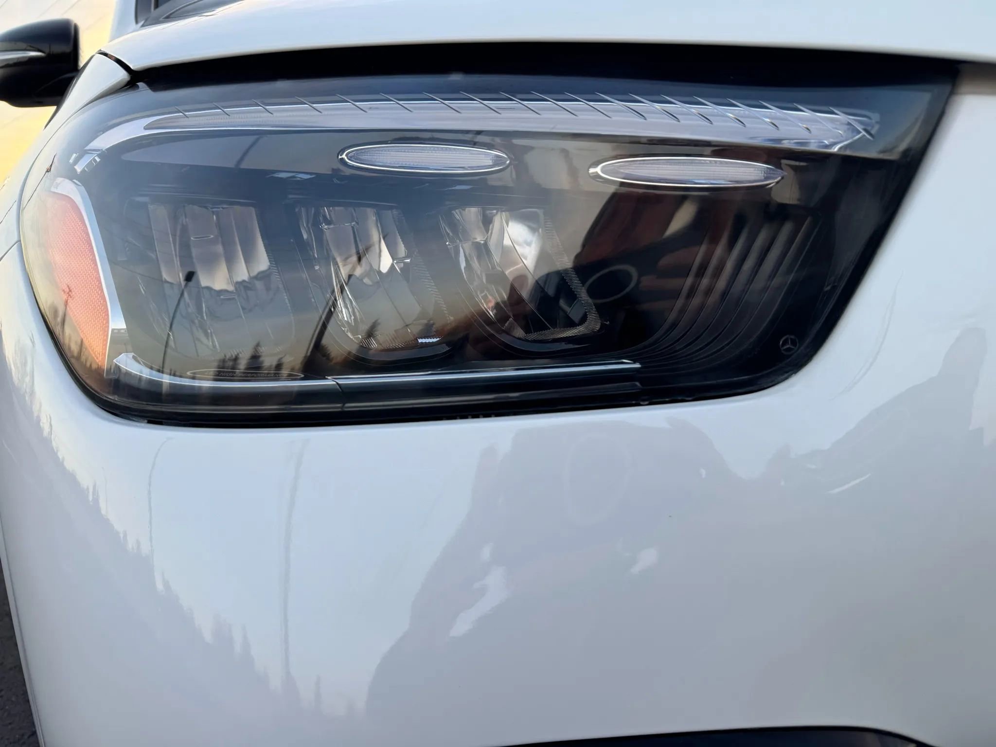 Used 2025 Mercedes-Benz GLE 450e 4MATIC w/ AMG Line Exterior image 15