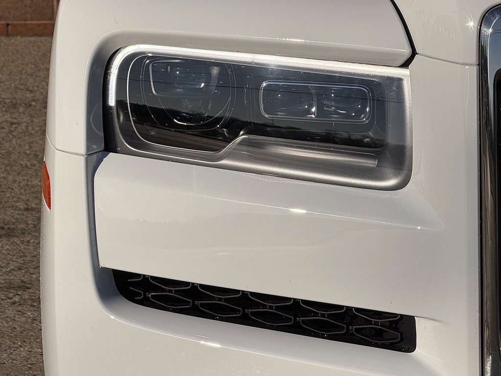 Used 2024 Rolls-Royce Cullinan Base image 12
