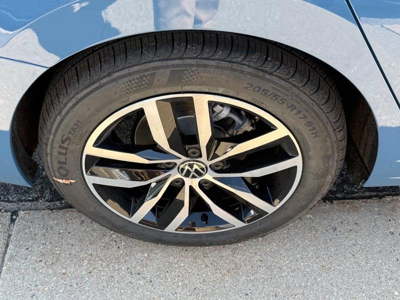 New 2026 Volkswagen Jetta SE FWD image 4