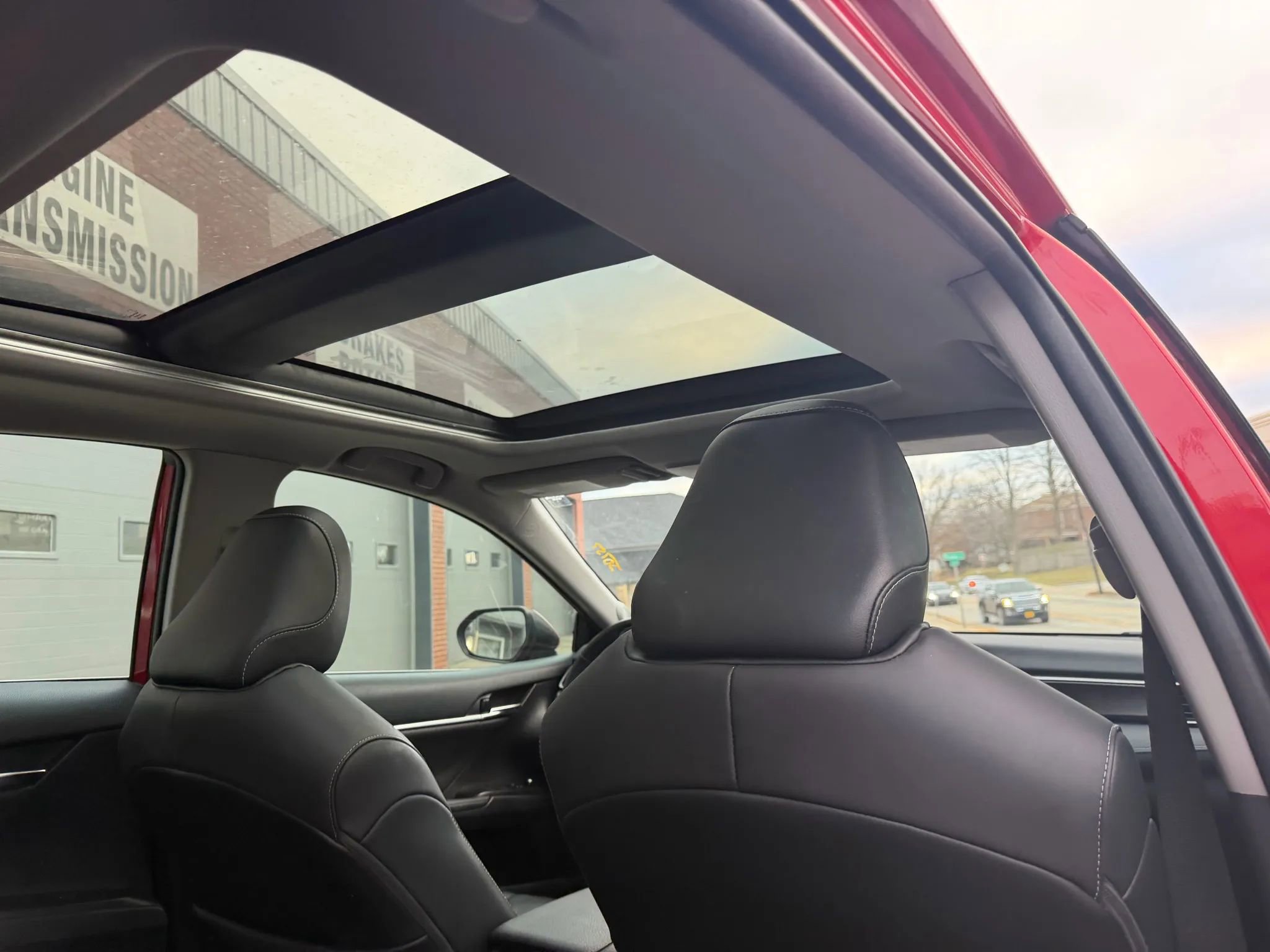 Used 2021 Toyota Camry XSE image 12