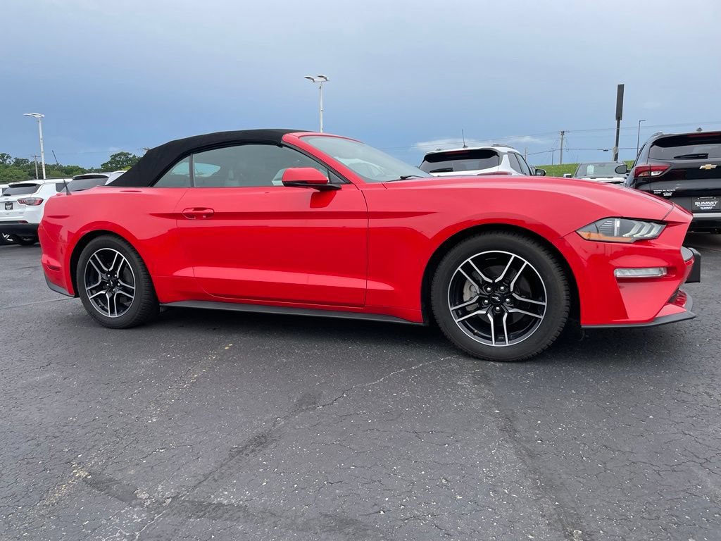 Used 2018 Ford Mustang Premium RWD image 2