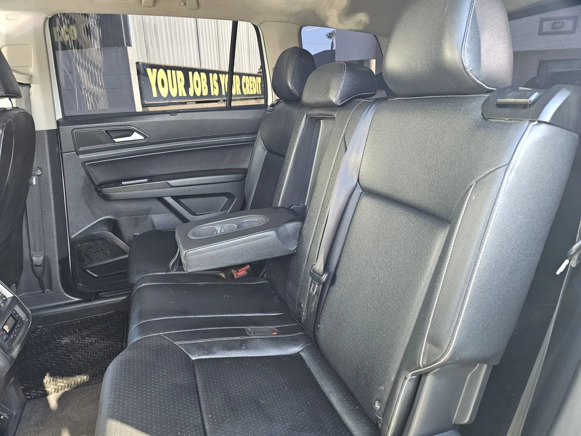 Used 2021 Volkswagen Atlas SE w/ Panoramic Sunroof Package FWD image 10