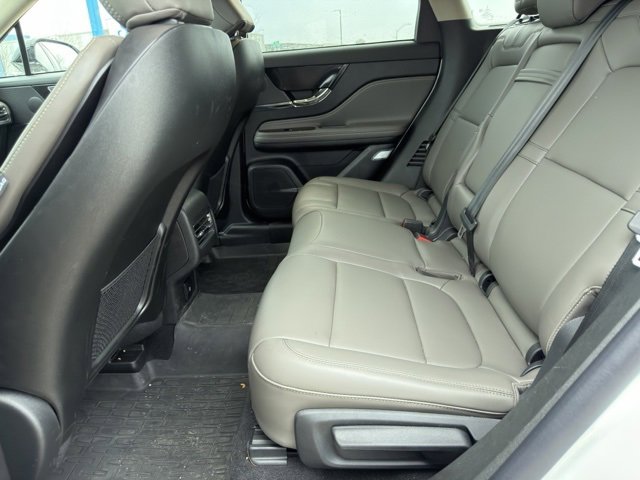 Used 2025 Lincoln Corsair AWD image 10