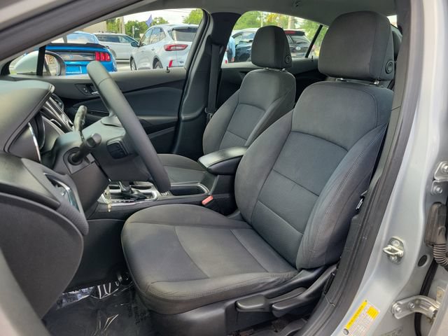 Used 2019 Chevrolet Cruze LT FWD image 19