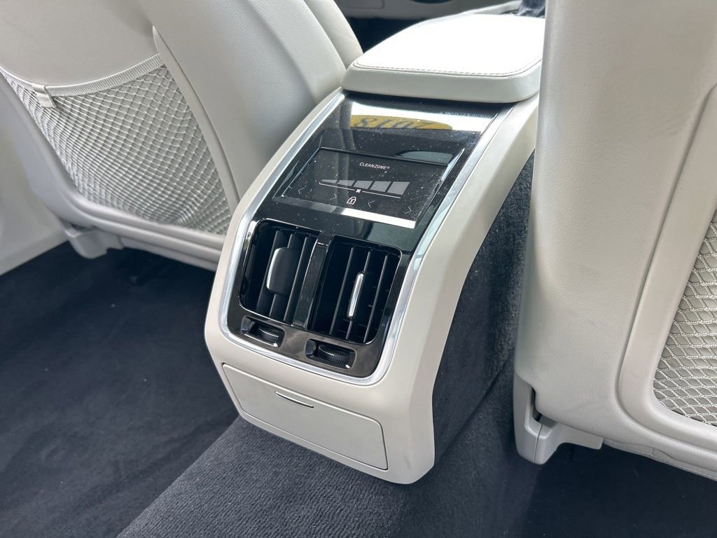 Used 2018 Volvo S90 T6 Inscription w/ Convenience Package image 49