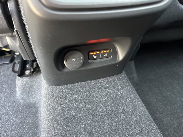 Used 2021 Volvo XC40 T5 R-Design w/ Climate Package image 13