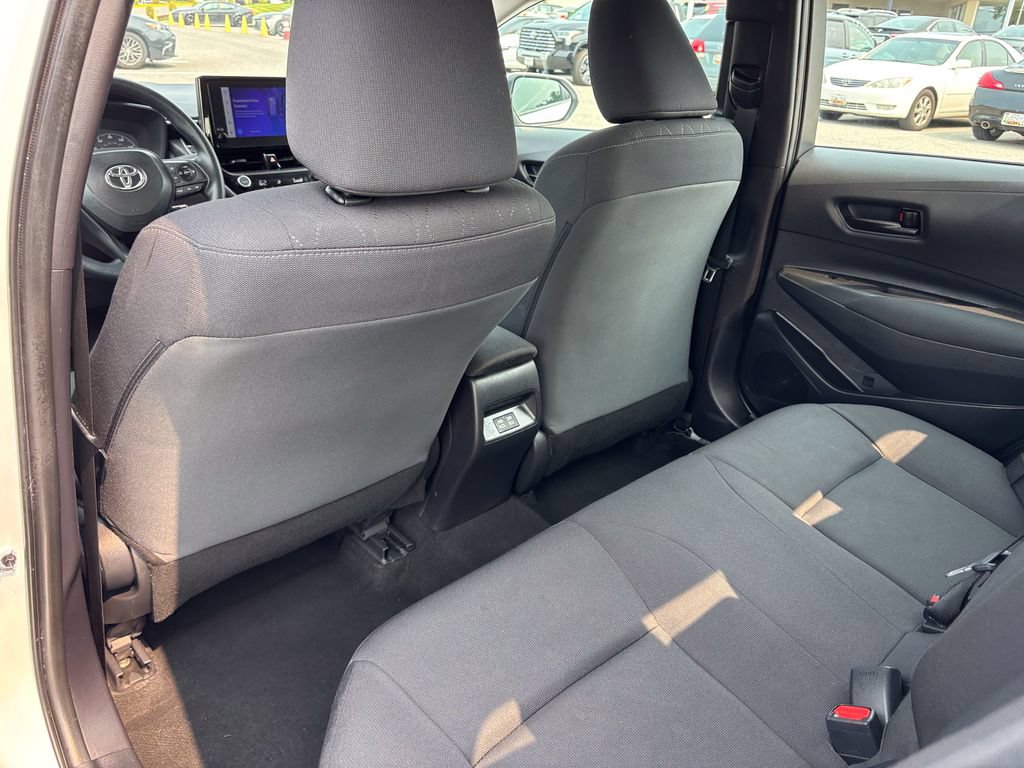 Used 2025 Toyota Corolla LE FWD image 40