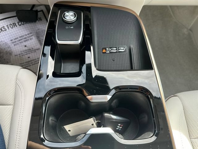 Used 2025 Buick Enclave Avenir w/ Super Cruise Package AWD/4WD image 35