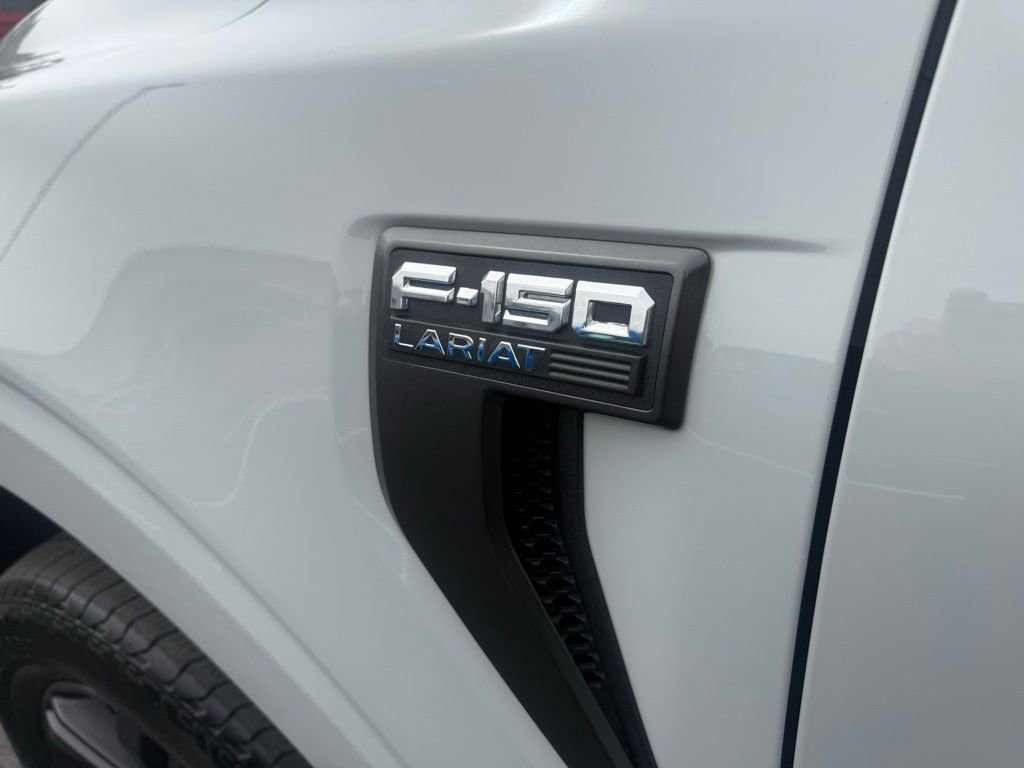 Used 2023 Ford F150 Lariat AWD/4WD image 10
