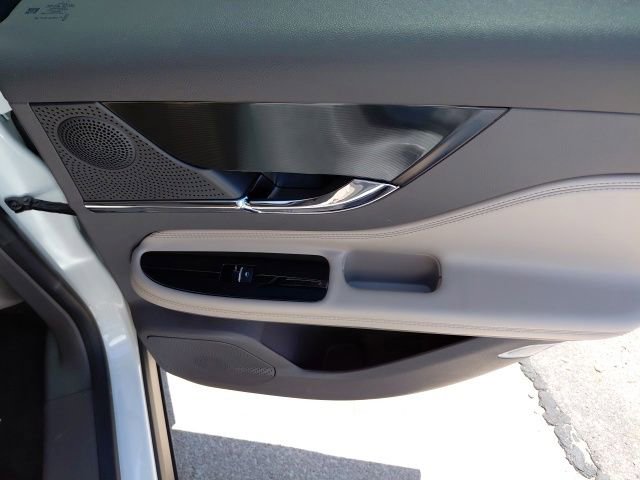 Used 2023 Lincoln Corsair FWD w/ Equipment Group 101A image 28