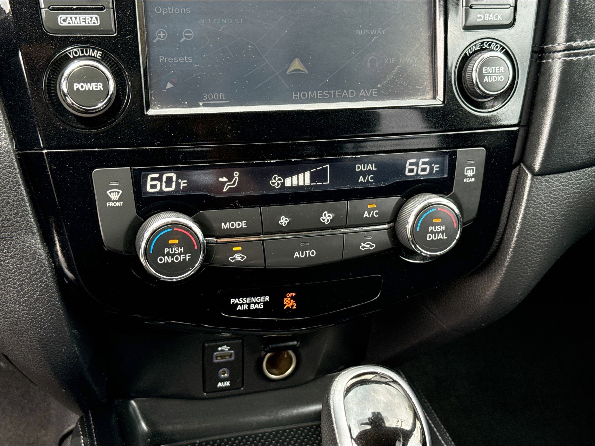 Used 2017 Nissan Rogue SL image 13