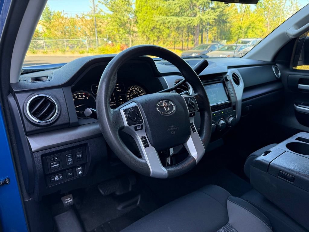 Used 2018 Toyota Tundra SR5 AWD/4WD image 23