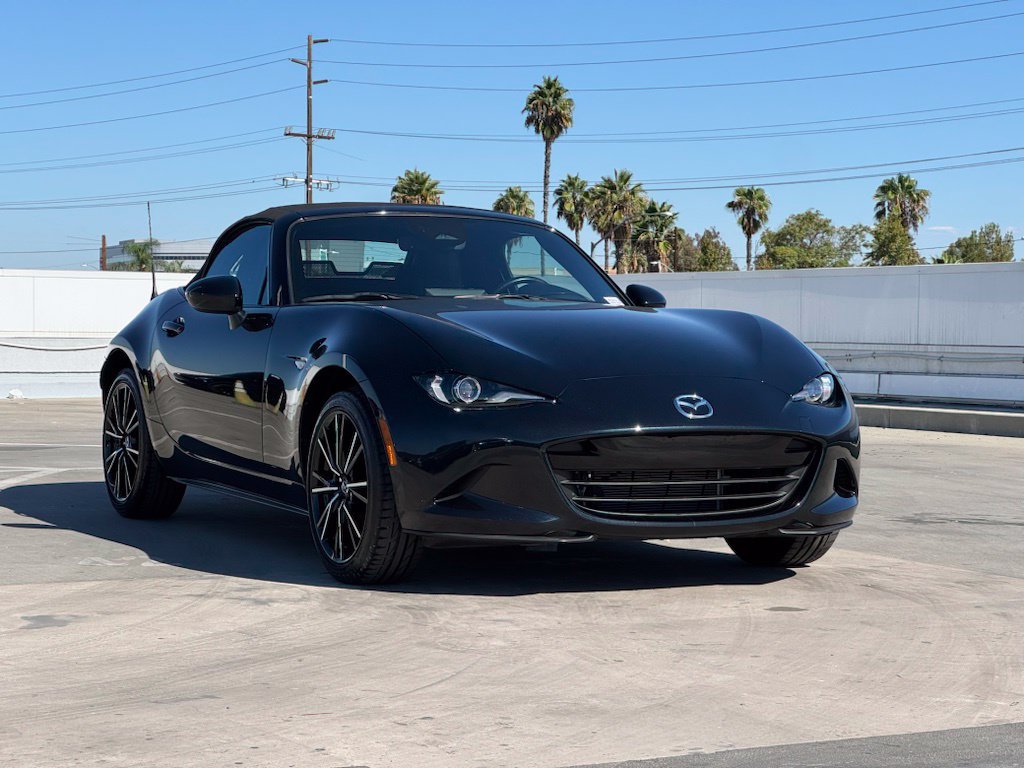 Certified 2025 MAZDA MX-5 Miata Grand Touring RWD image 2