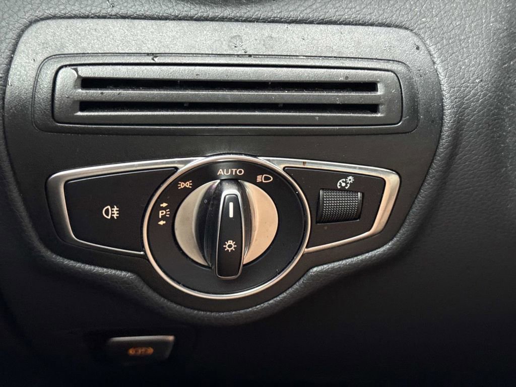 Certified 2022 Mercedes-Benz GLC 300 4MATIC image 29