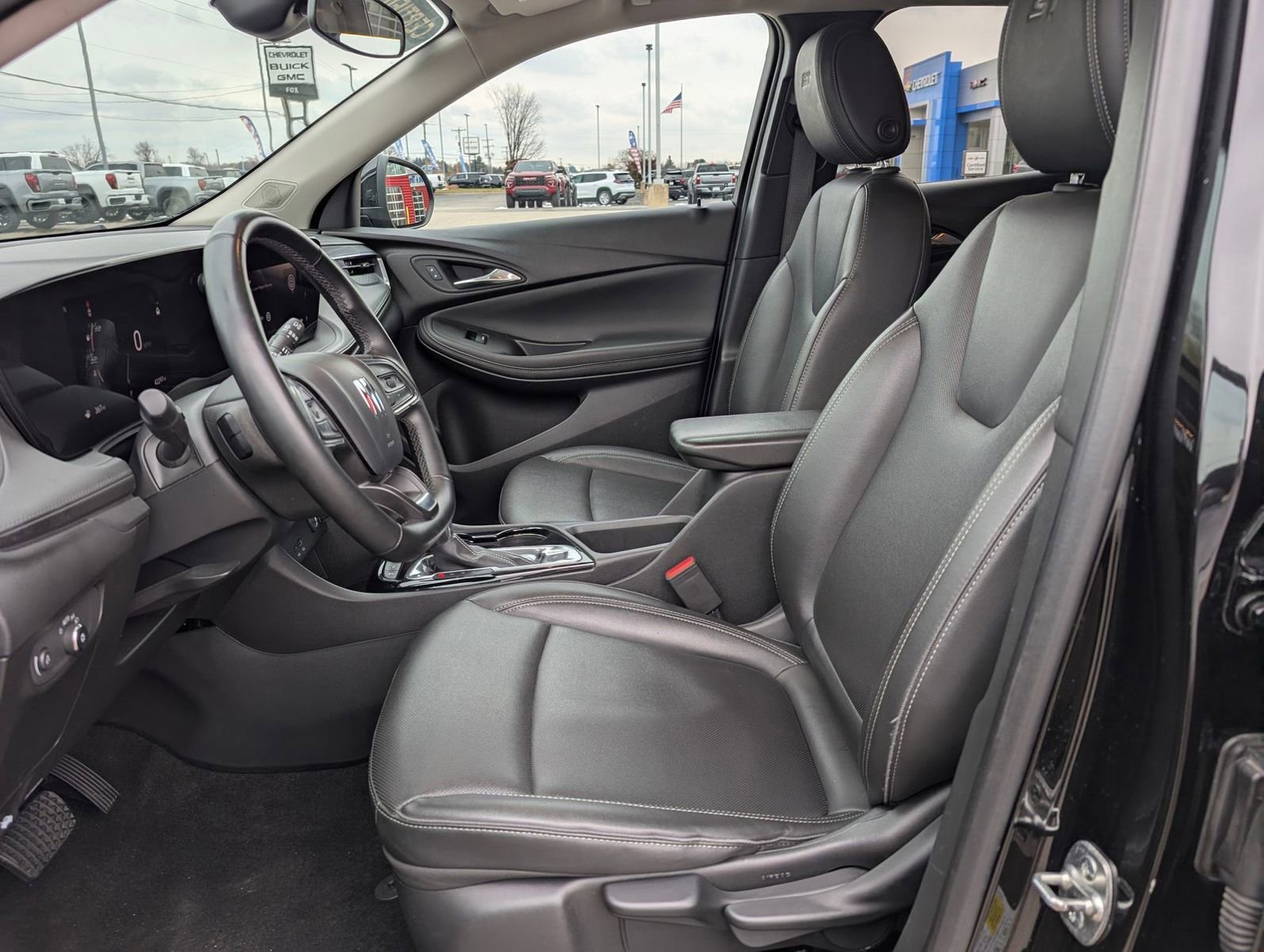 Certified 2024 Buick Encore GX Sport Touring image 9