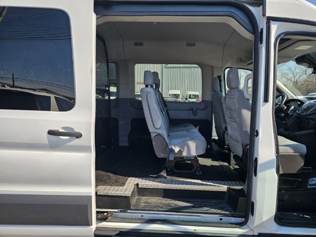 Used 2018 Ford Transit 350 XLT image 24