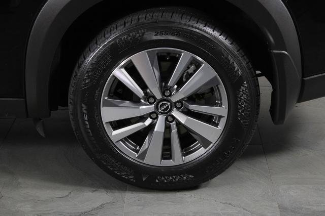 Certified 2023 Nissan Pathfinder SL w/ Black Appearance Package FWD image 15