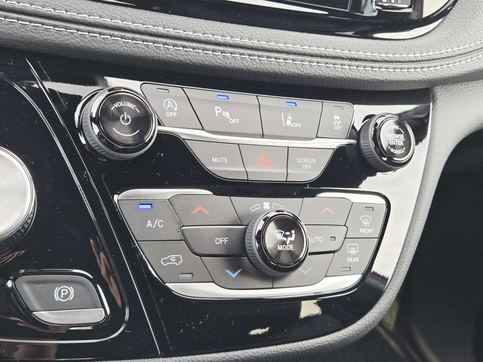 New 2026 Chrysler Pacifica Select image 27