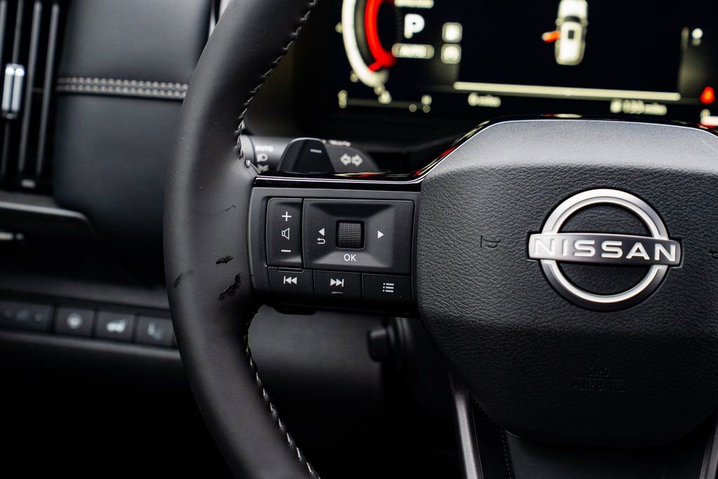 New 2026 Nissan Pathfinder Platinum AWD/4WD image 16