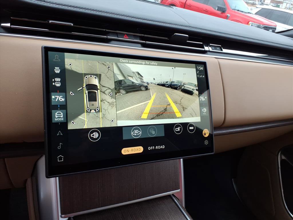 New 2025 Land Rover Range Rover Long Wheelbase SE image 19