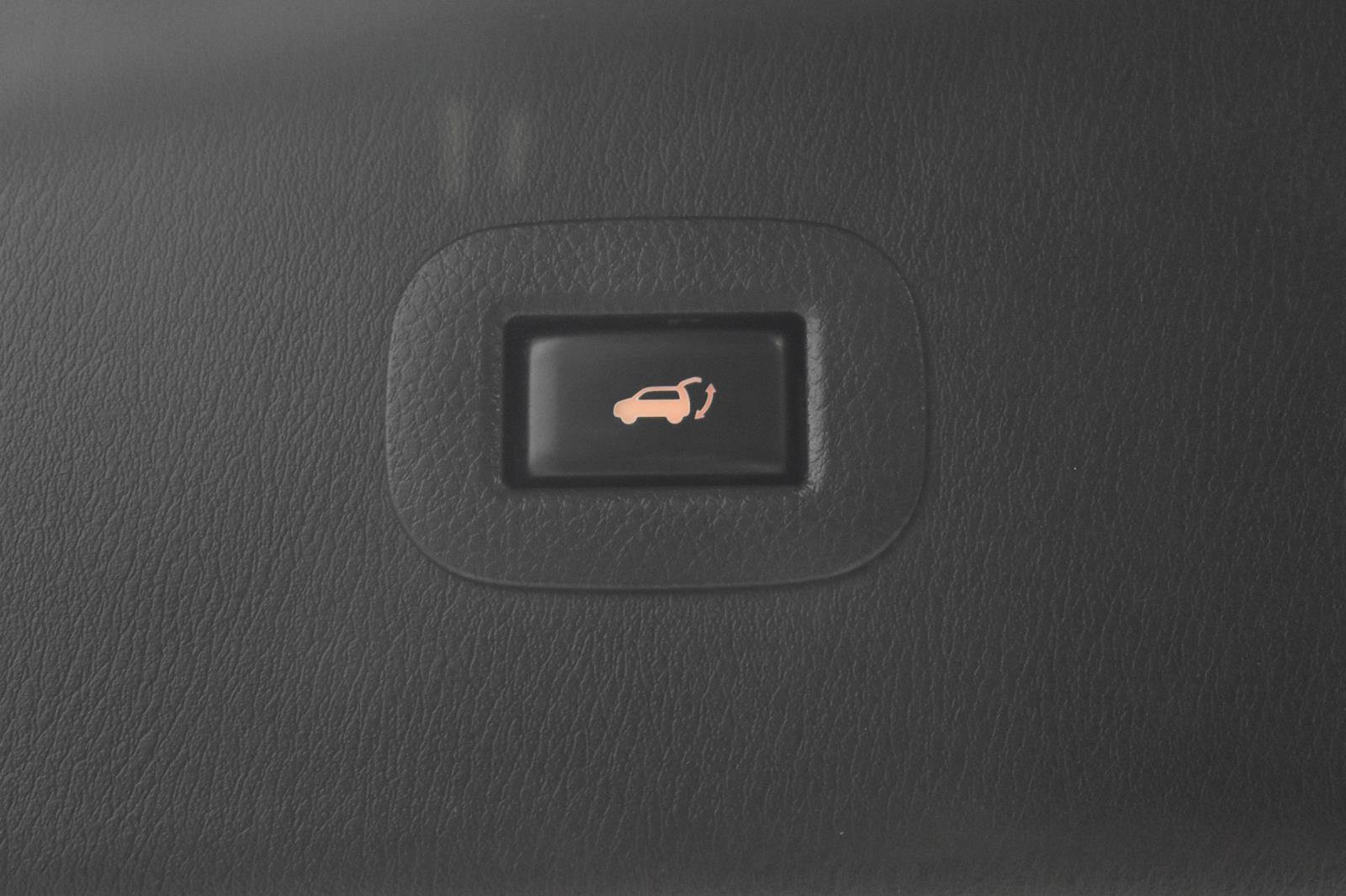 Used 2020 Nissan Armada SL w/ Premium Package image 28