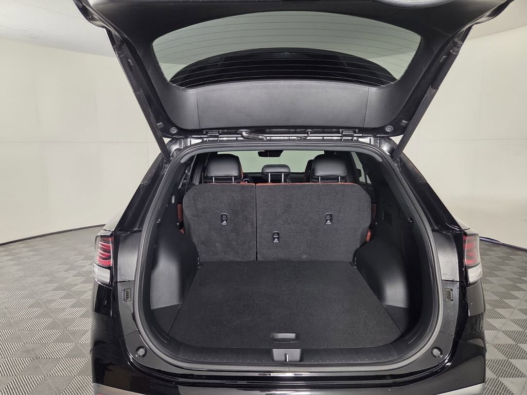 Used 2024 Kia Sportage SX image 30