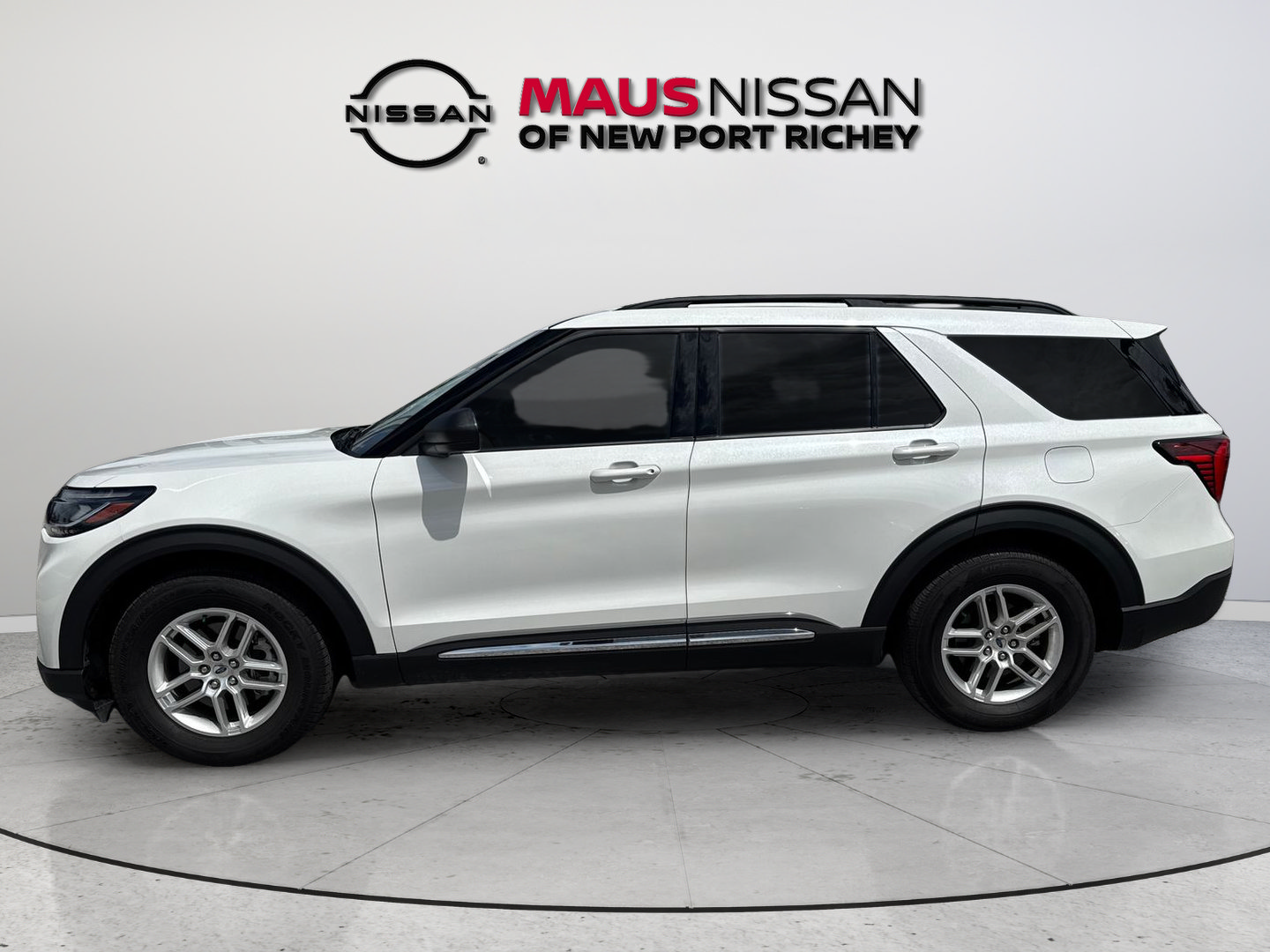 Used 2025 Ford Explorer Active RWD image 7