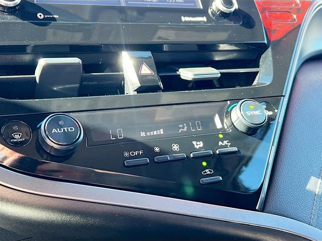 Used 2022 Toyota Camry SE image 15