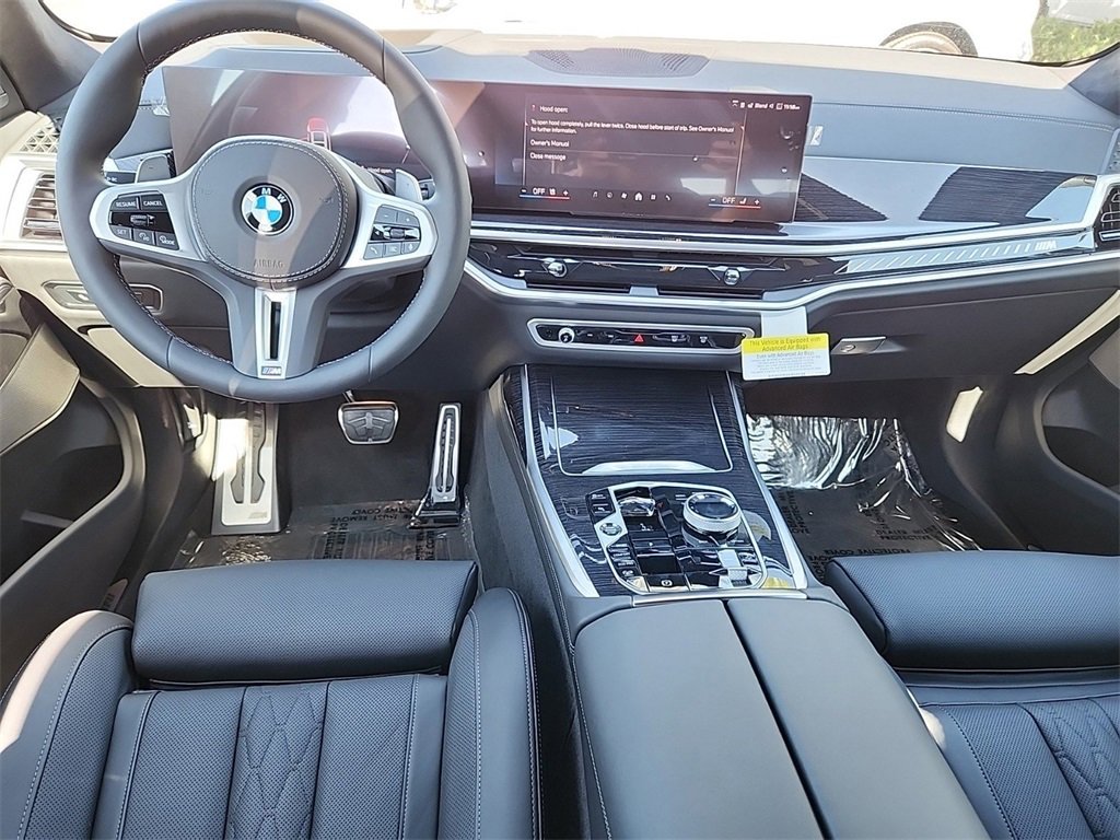 New 2025 BMW X7 M60i image 21