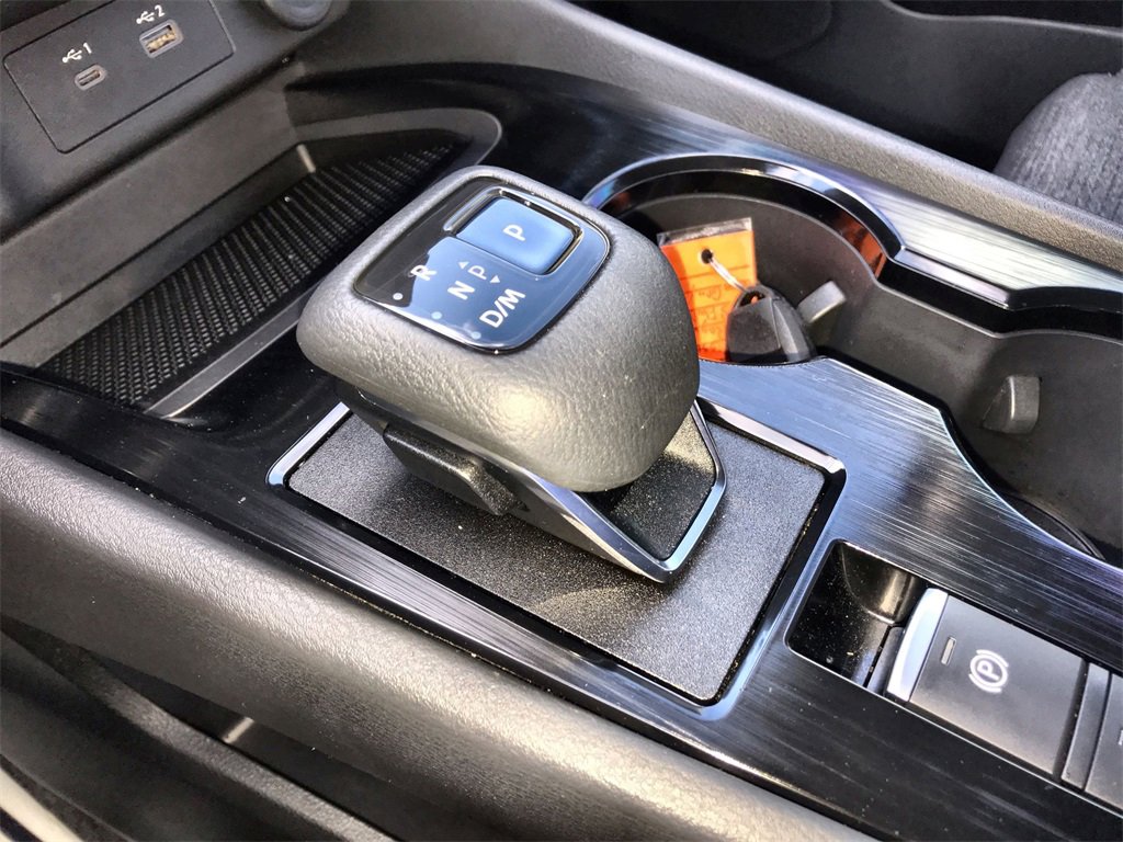 Used 2021 Nissan Rogue S image 19