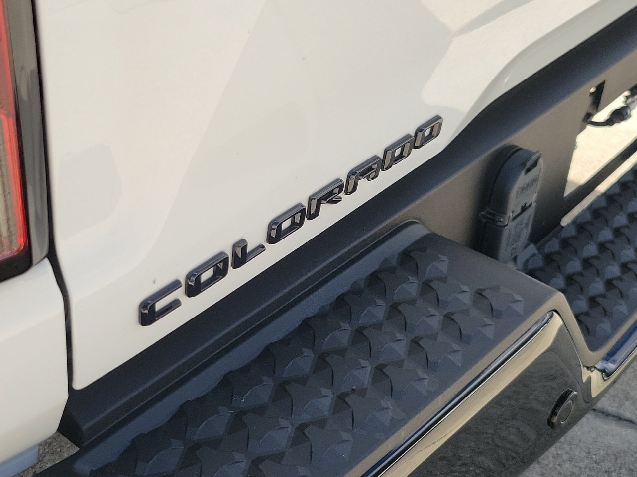 Used 2023 Chevrolet Colorado Trail Boss w/ Technology Package AWD/4WD image 6