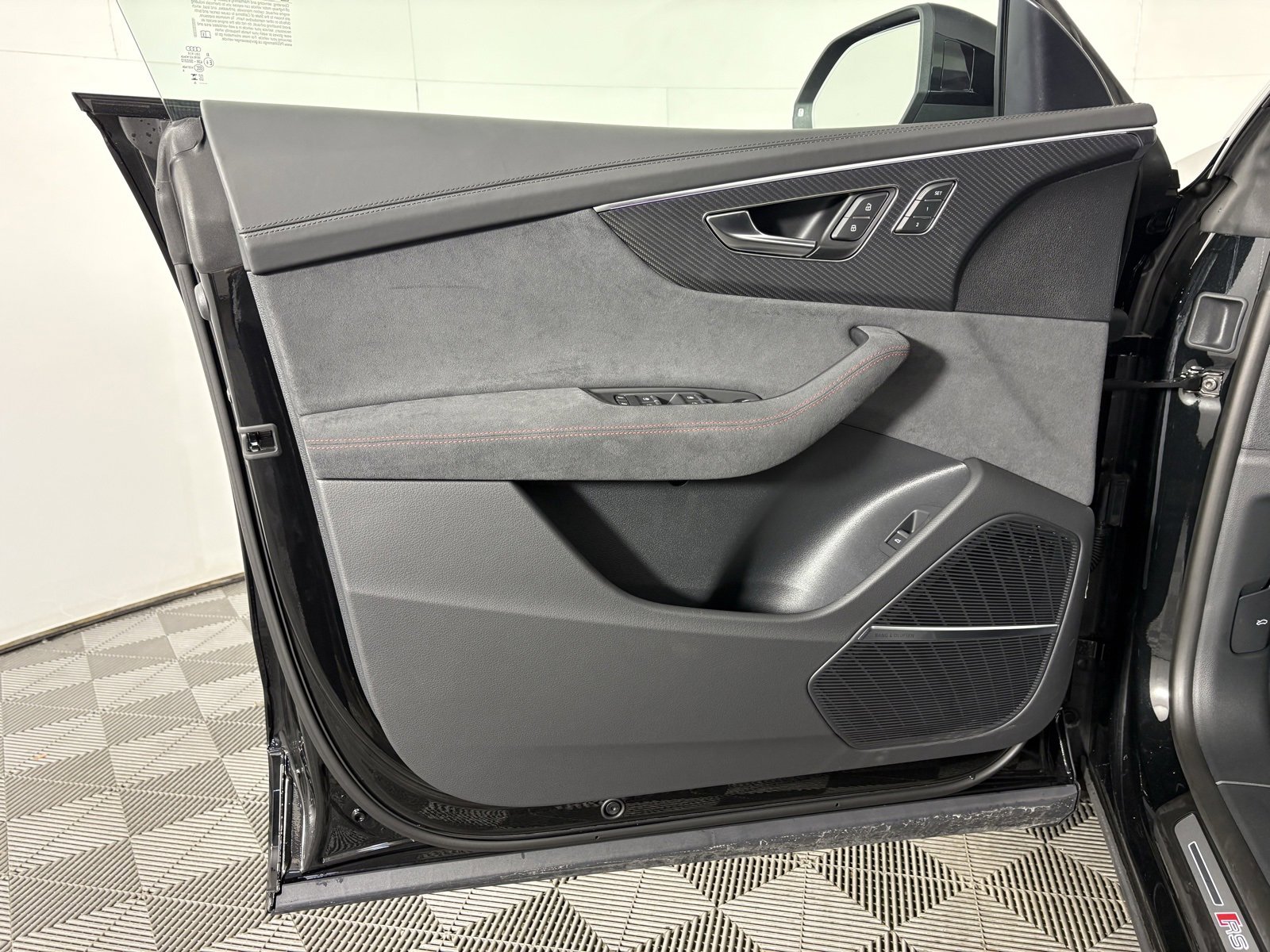 New 2026 Audi RS Q8 performance image 10