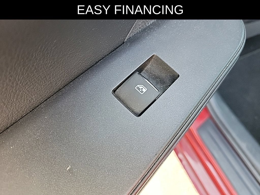 Used 2015 Toyota Camry SE w/ Moonroof Package FWD image 13