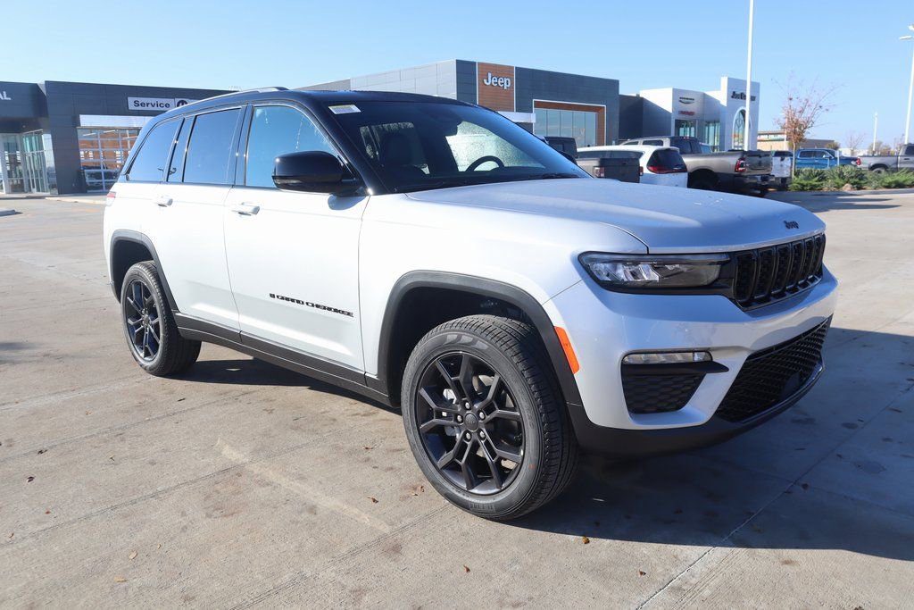New 2025 Jeep Grand Cherokee Limited image 1