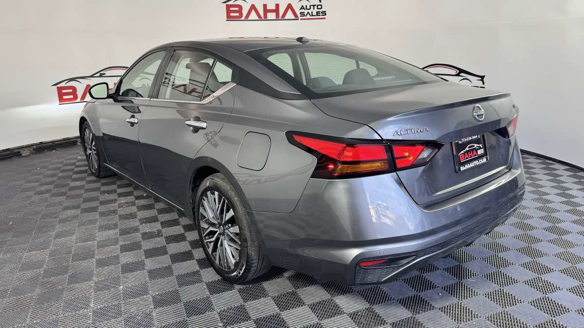 Used 2023 Nissan Altima 2.5 SV FWD image 5