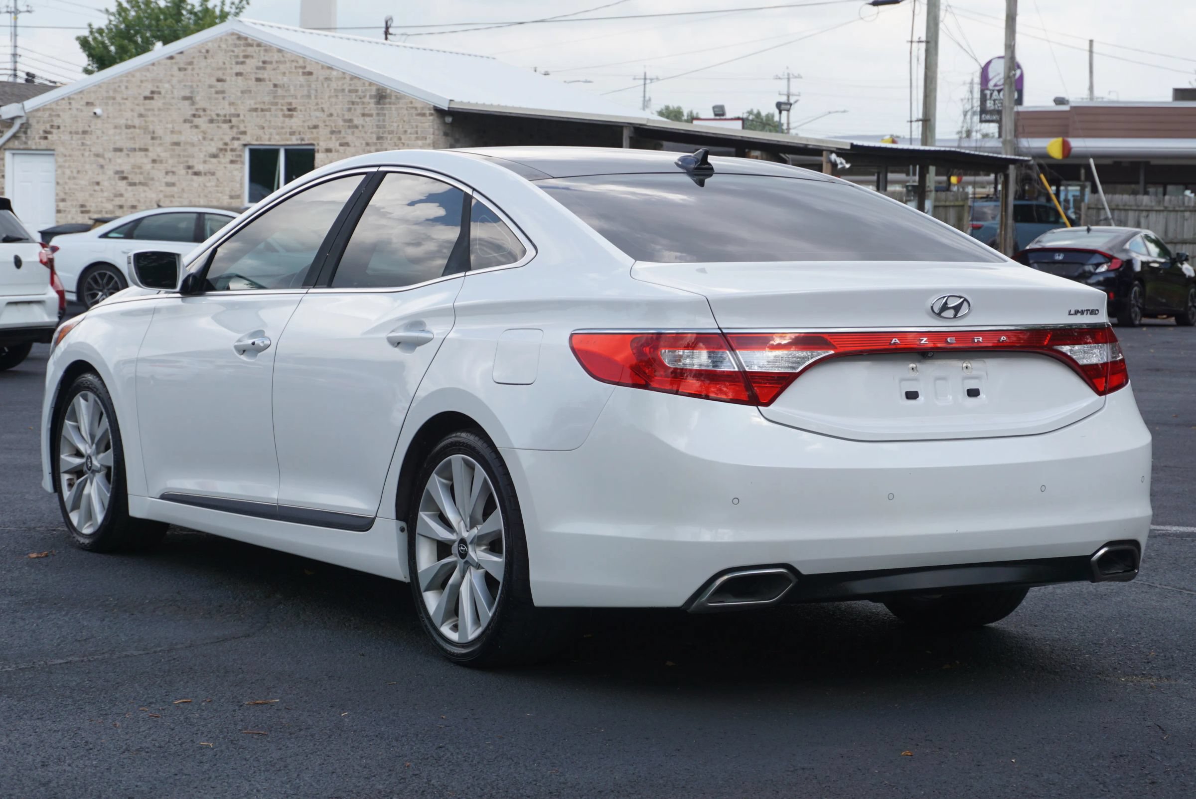 Used 2015 Hyundai Azera Limited FWD image 9