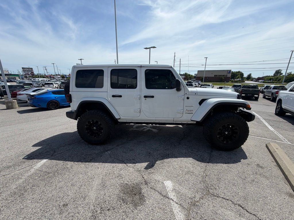 Used 2018 Jeep Wrangler Unlimited Sahara AWD/4WD image 6