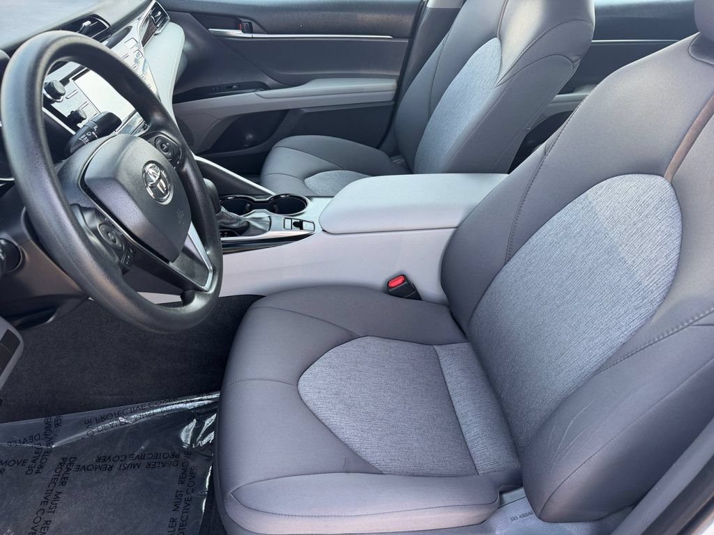 Used 2020 Toyota Camry LE AWD/4WD image 10