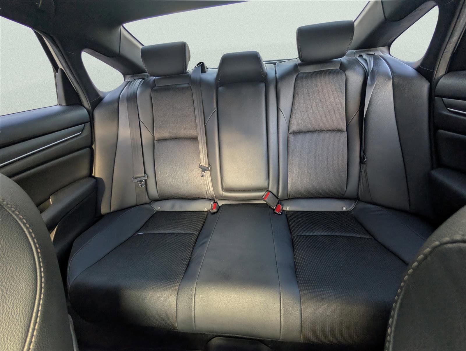 Used 2019 Honda Accord Sport image 12