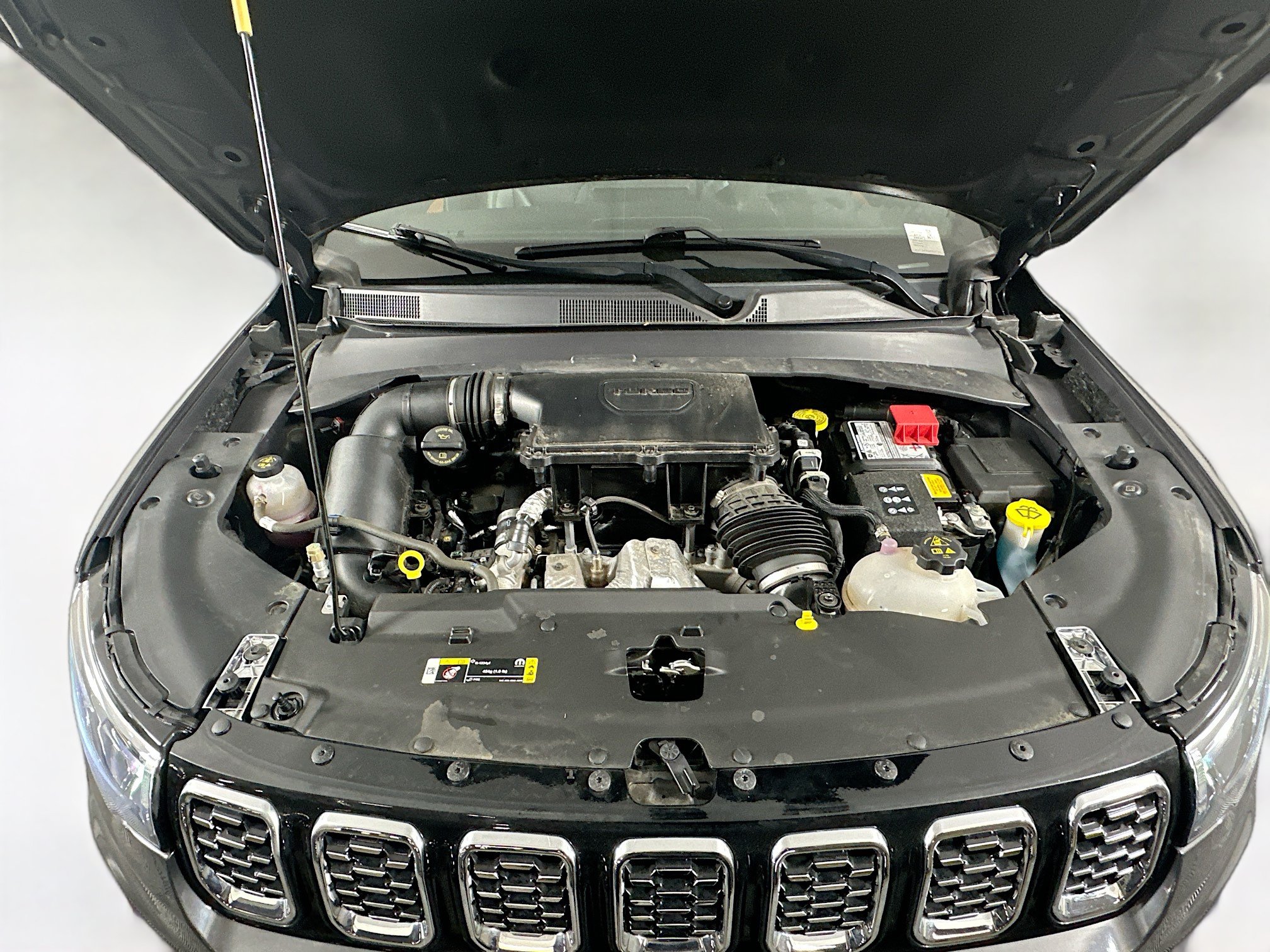 Used 2024 Jeep Compass Limited w/ Sun and Sound Group AWD/4WD image 32