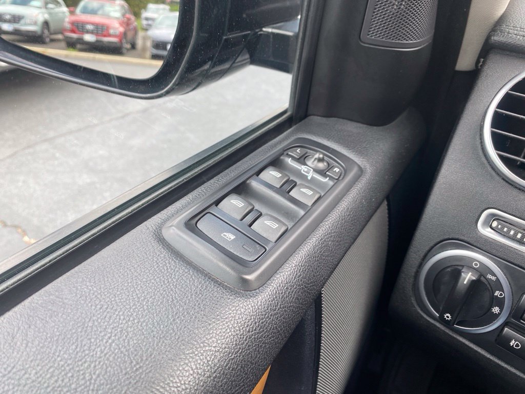 Used 2015 Land Rover LR4 HSE AWD/4WD image 25