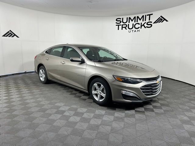 Used 2022 Chevrolet Malibu LS w/ Driver Confidence Package II FWD image 1