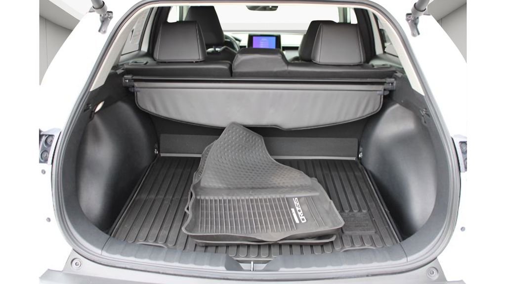 Used 2023 Toyota Corolla Cross XLE w/ Convenience Package image 22