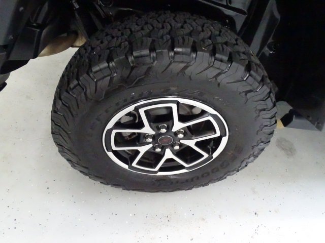 Certified 2025 Jeep Wrangler Unlimited Rubicon w/ Convenience Group AWD/4WD image 28