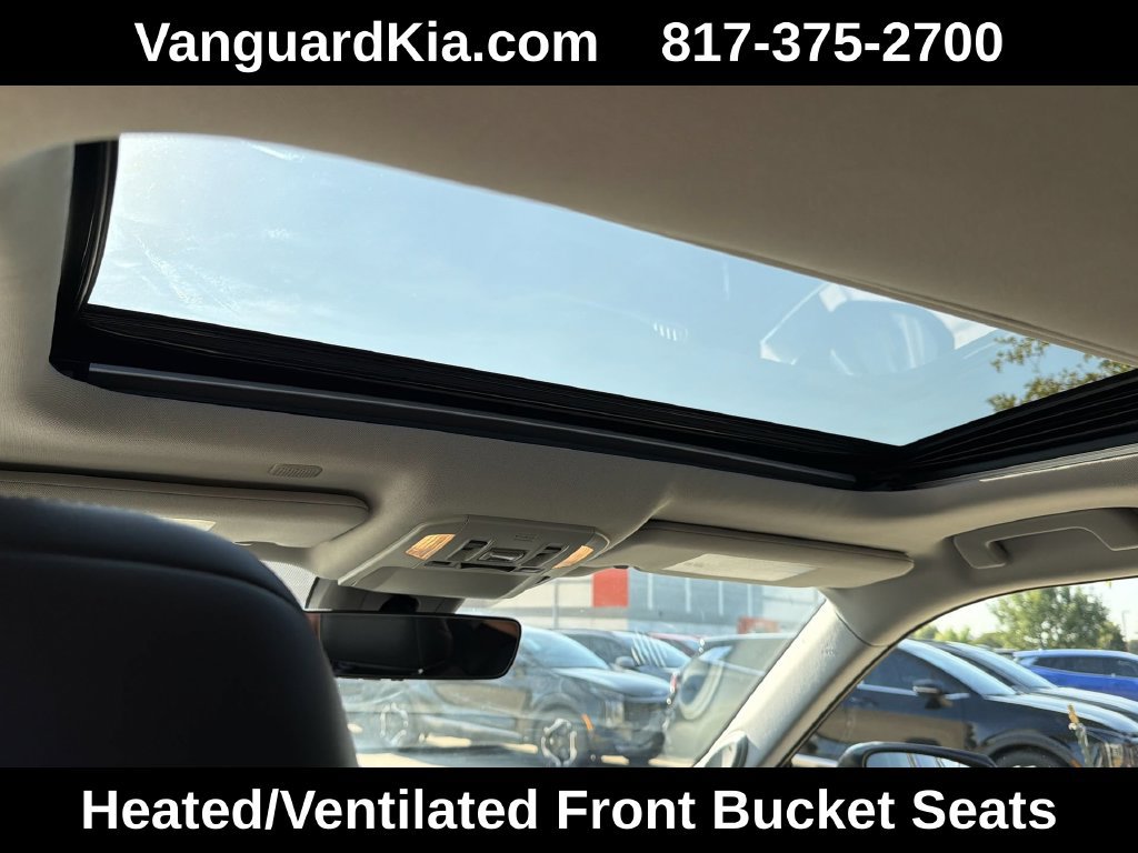 Used 2021 Toyota Highlander Limited FWD image 19