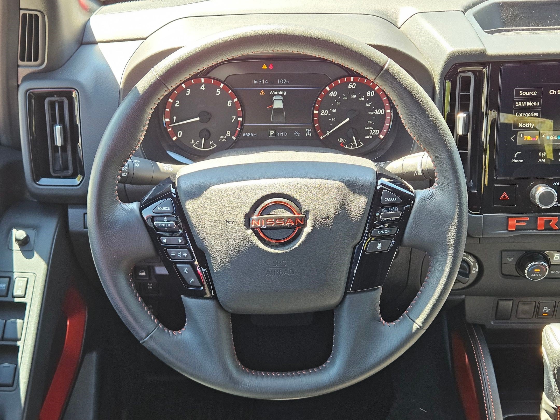 Used 2025 Nissan Frontier PRO-4X AWD/4WD image 15
