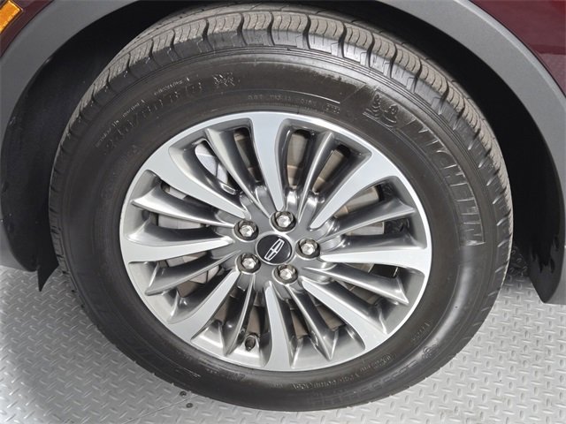 Certified 2022 Lincoln Nautilus AWD w/ Premium Package image 9